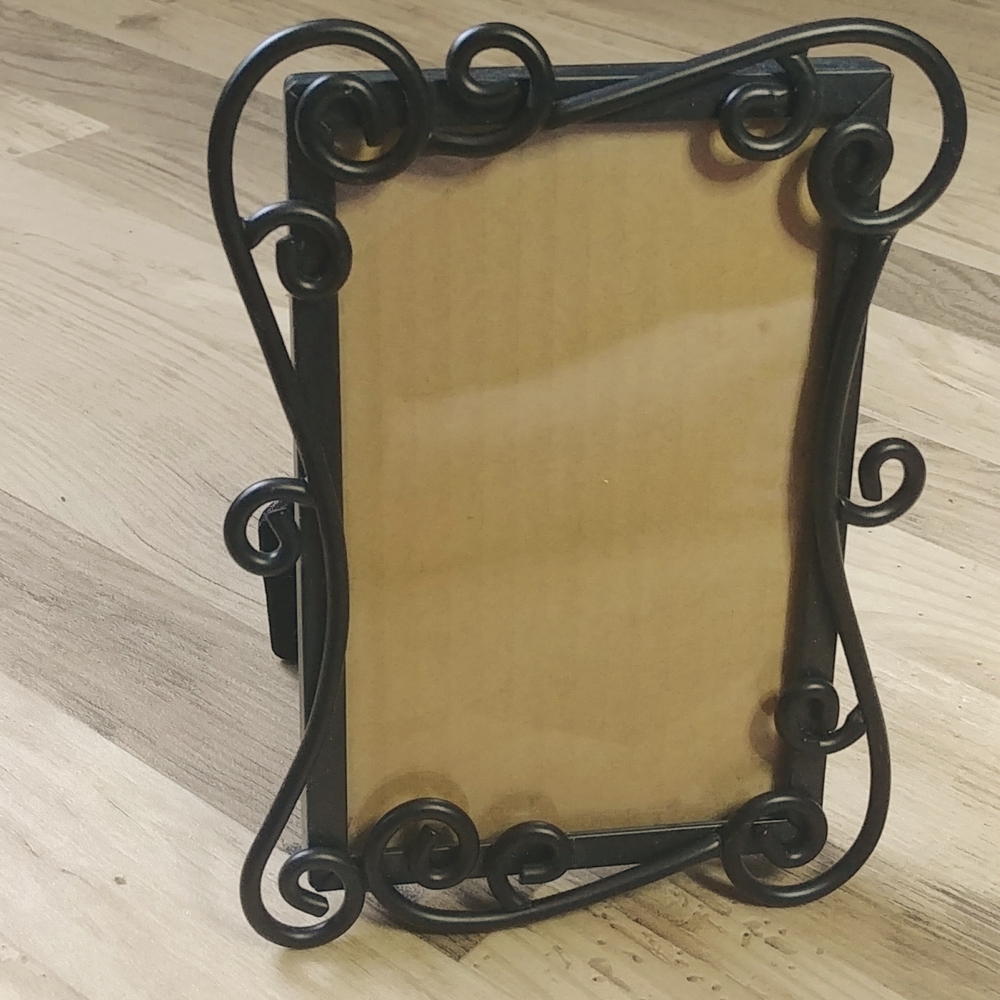 🎉2/$16 Metal Fancy Black Metal 3x6 Picture Frame
